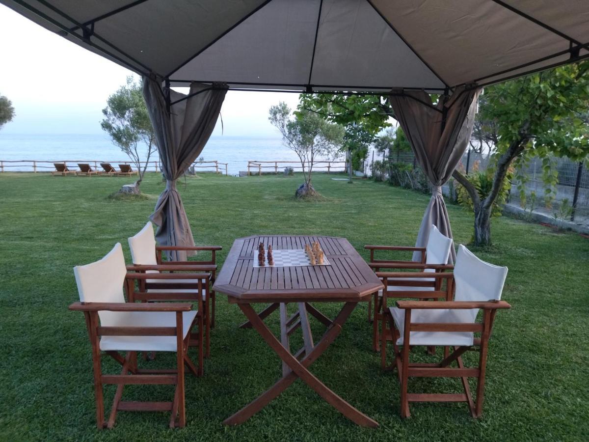Villa Seaside House Nea Skioni Exterior foto